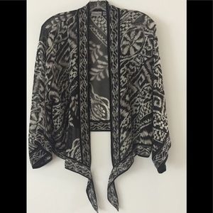 Chico’s kimono sleeve tie front top